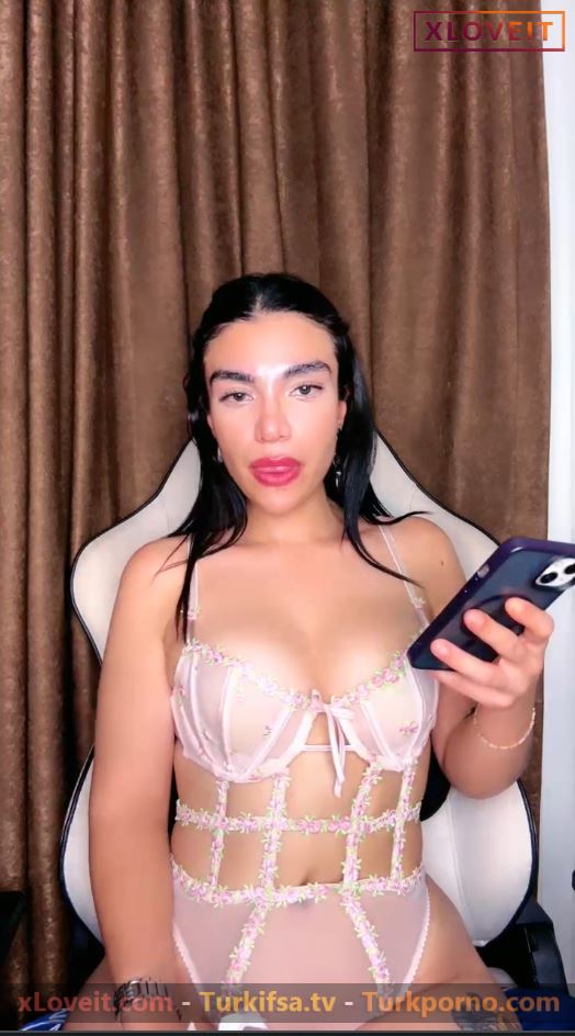 Tango Gamzelim ifşa Esmer dövmeli kız yayında